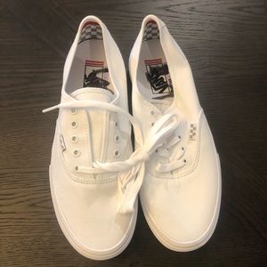 Vans size 11 men's white skateboarding shoes
